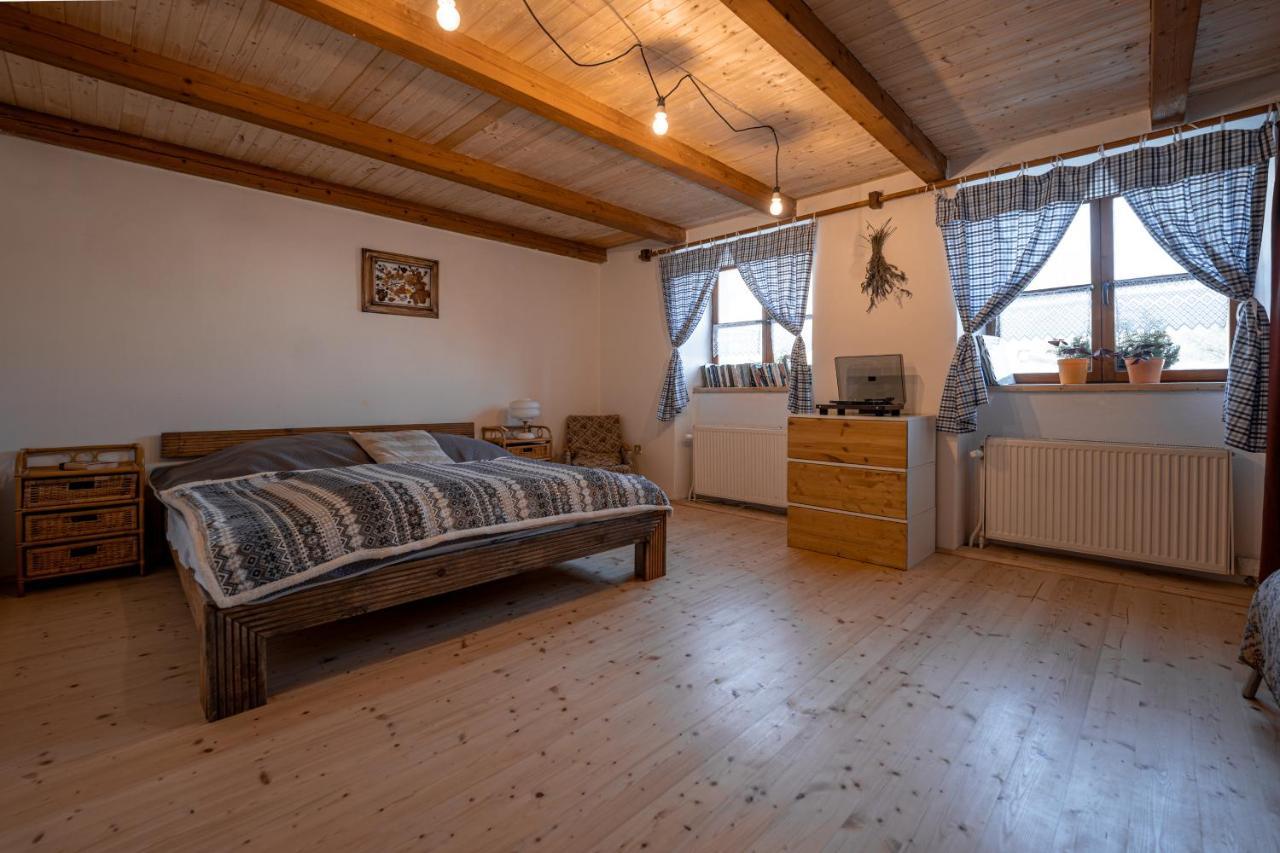 Přízemí vesnické usedlosti - Cozy village homestead Vidov Extérieur photo