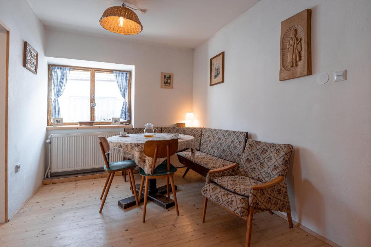 Přízemí vesnické usedlosti - Cozy village homestead Vidov Extérieur photo